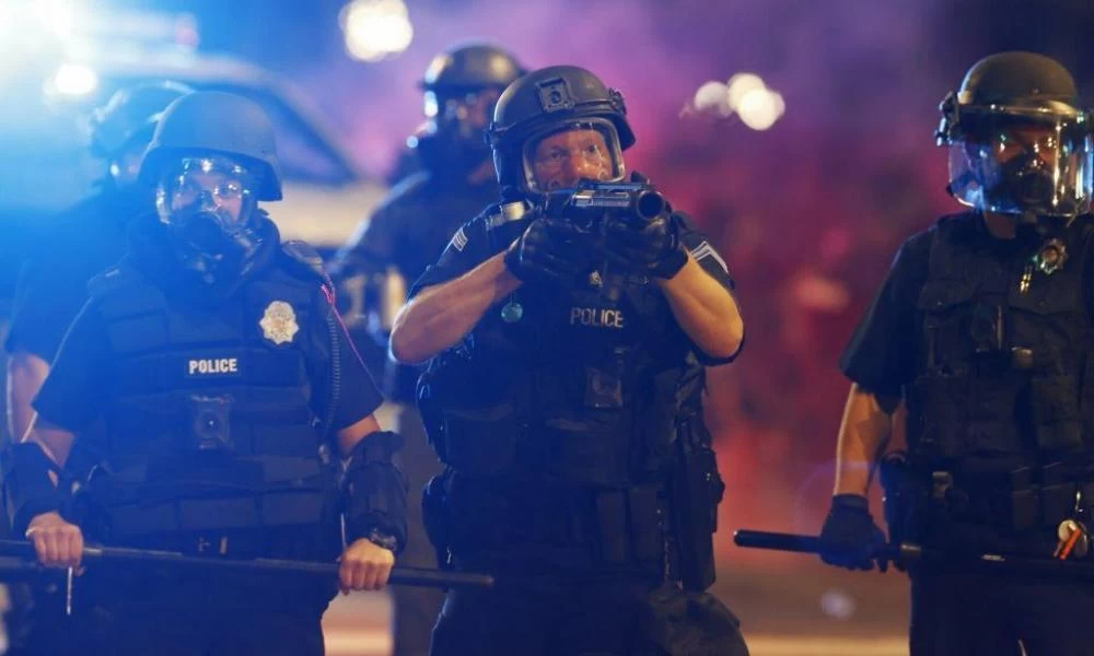 Σοκαριστική εκτέλεση υπόπτου στην Μινεάπολις από την αστυνομία